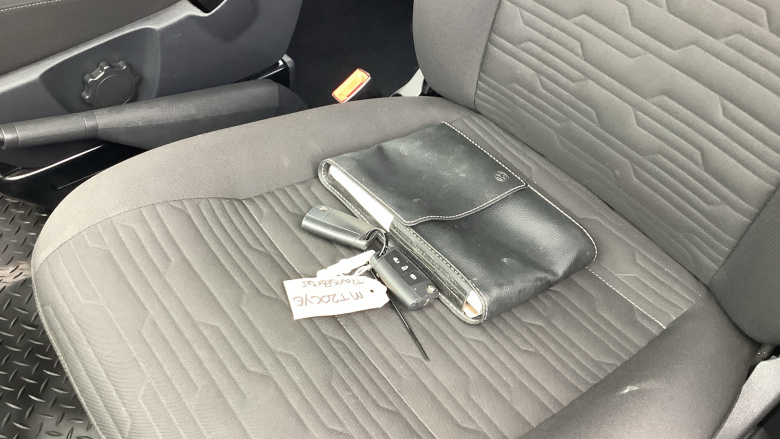 Volkswagen Transporter Shuttle T32 Swb Diesel 2.0 TDI 110PS SE Minibus